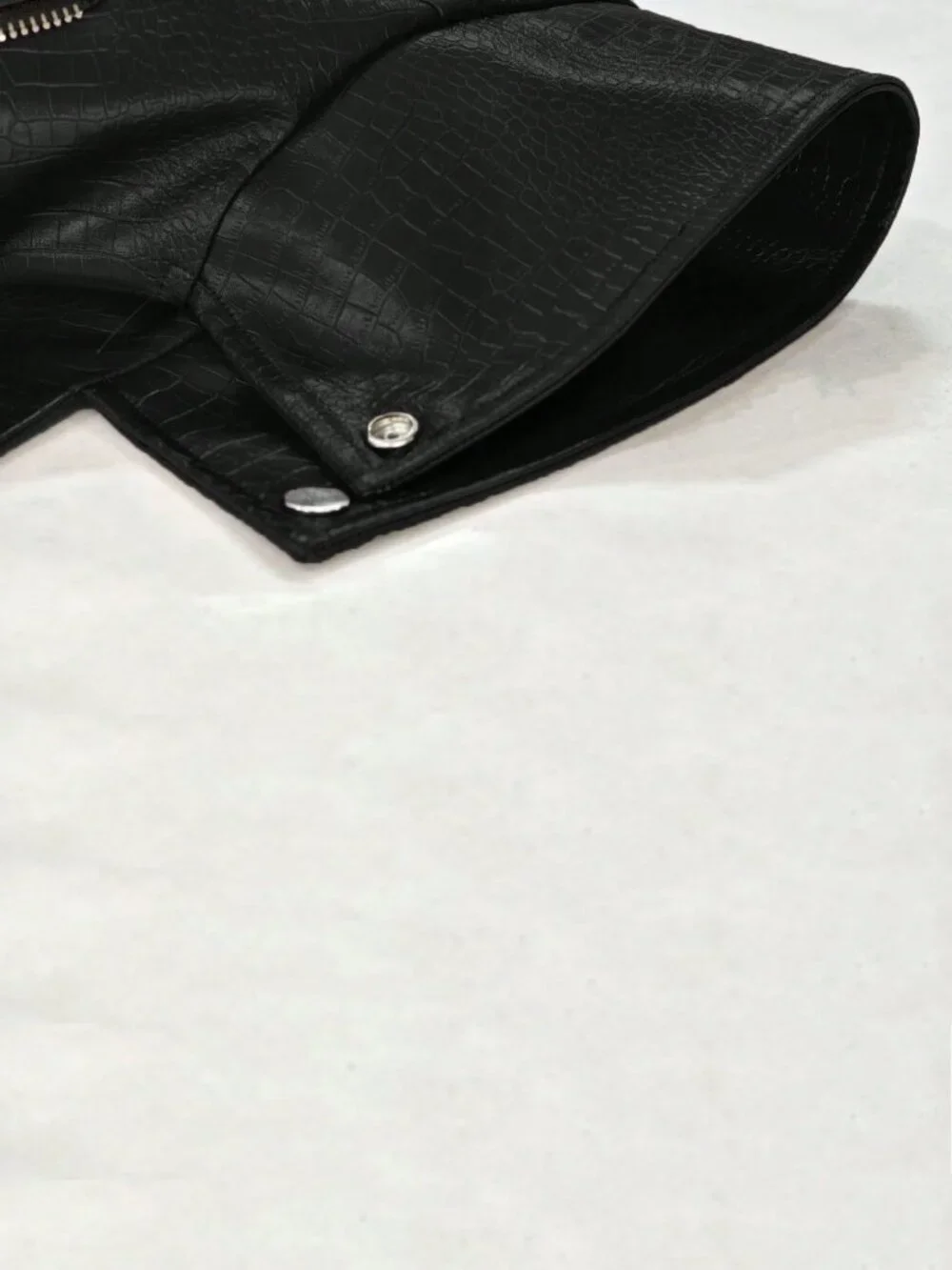 Black Casual Women's Patchwork Faux Fur Jacket - Picture 4 of 6